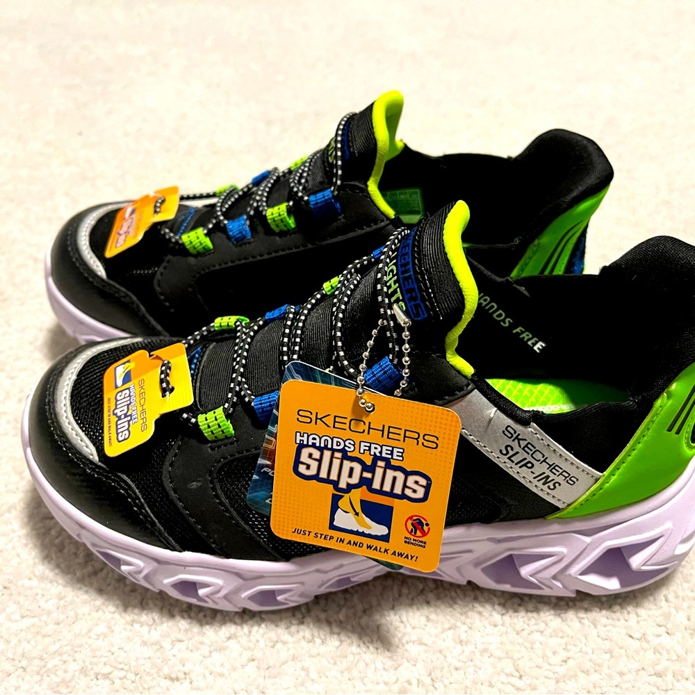 Boys Sketchers slip- on sneakers size 1.5 new, never worn